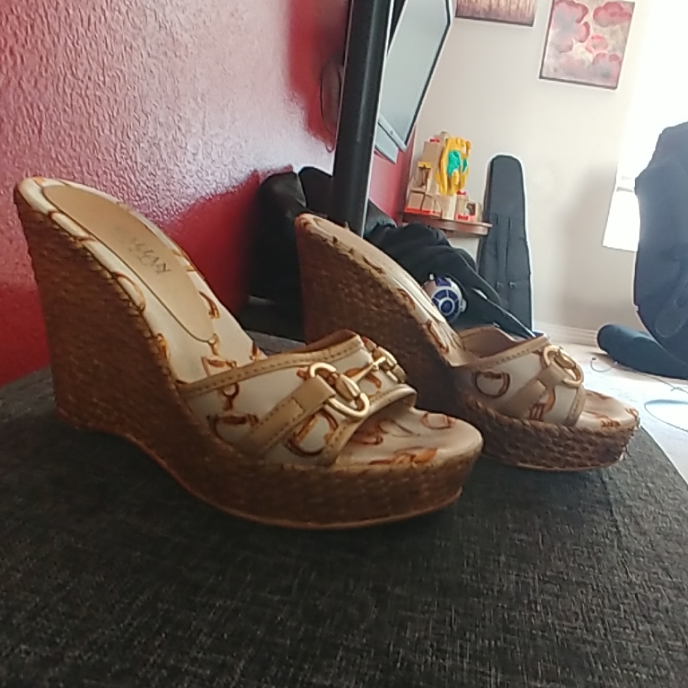 Wedges - Picture 4 of 4